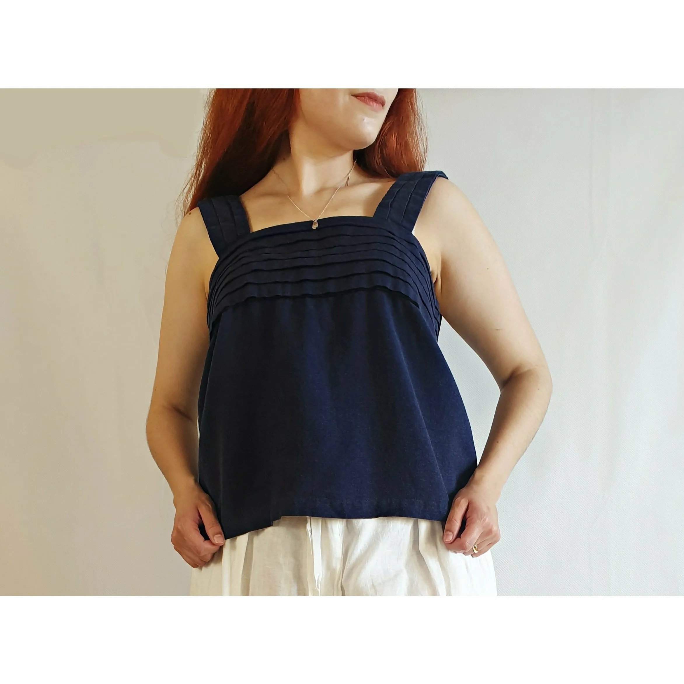 Alpha 60 second hand navy sleeveless top size S (best fits size 10)