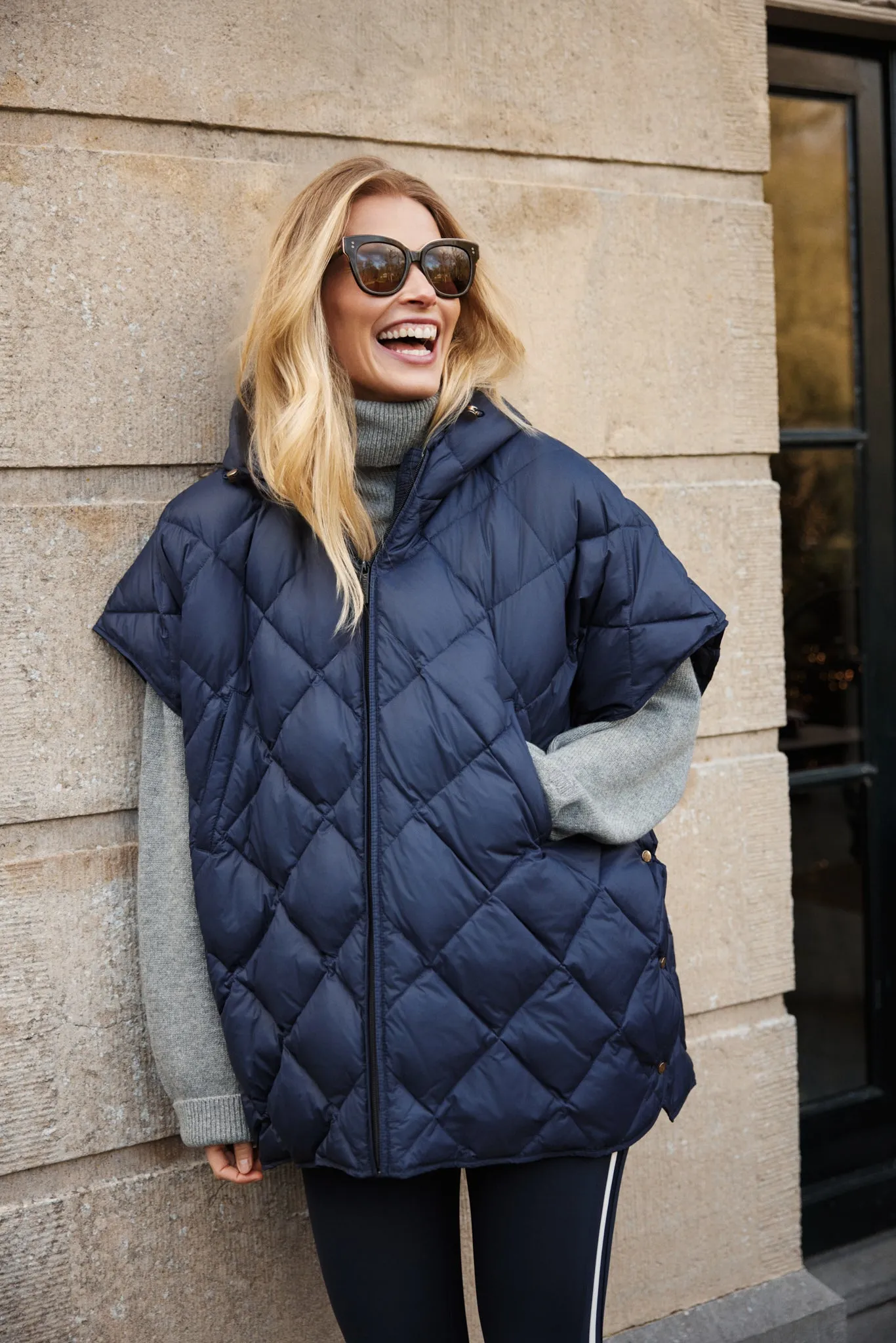 Carice Cape | Navy