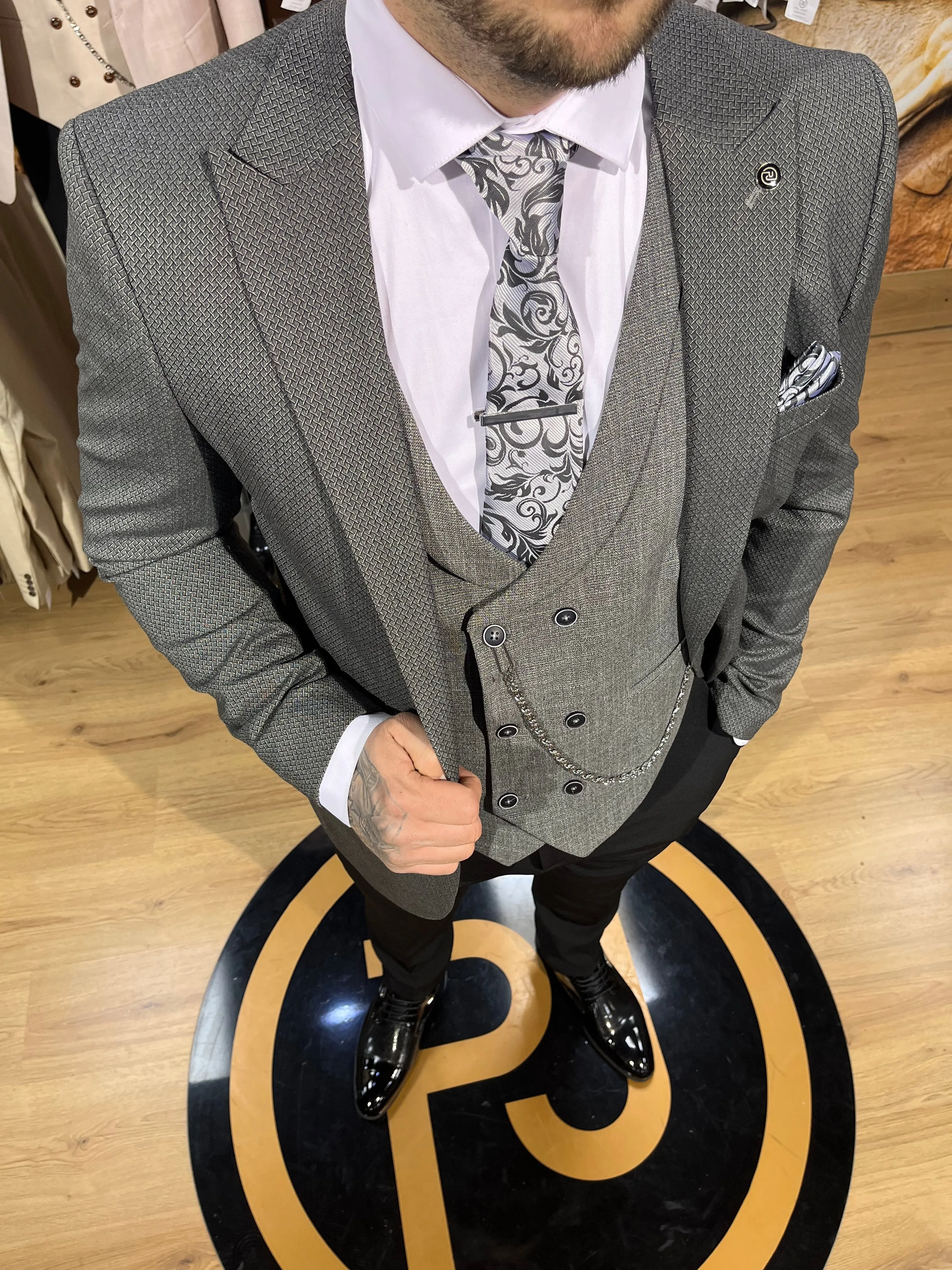 Gerwen - Charcoal Grey 3 Piece Suit
